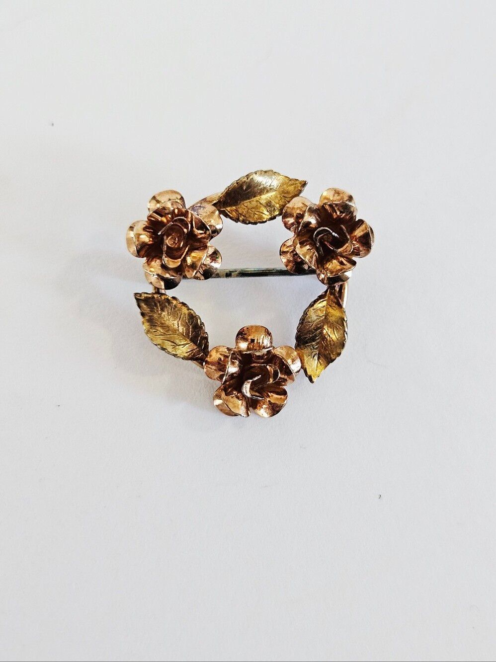Vintage Krementz 14k Rolled Yellow Rose Gold Filled Floral Wreath Brooch Pin